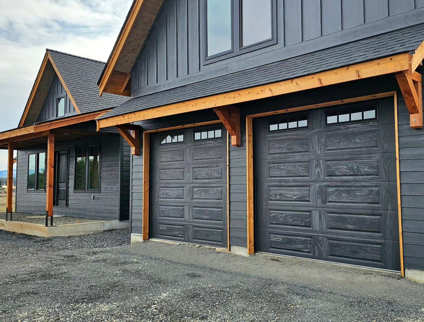carbon oak accents - raised panel