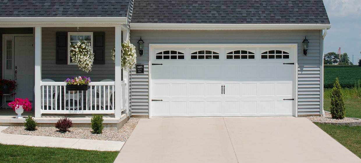 Stamped carriage house white