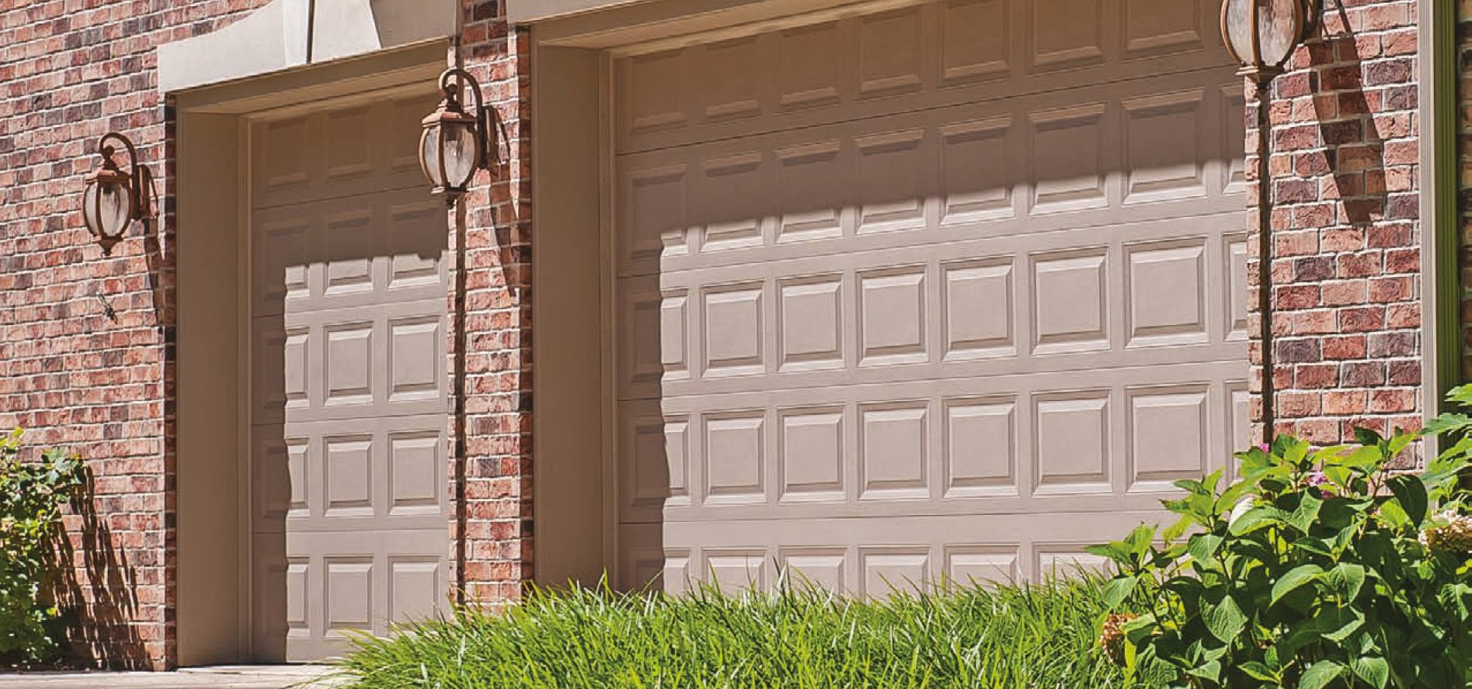 Short raised panel in sandstone