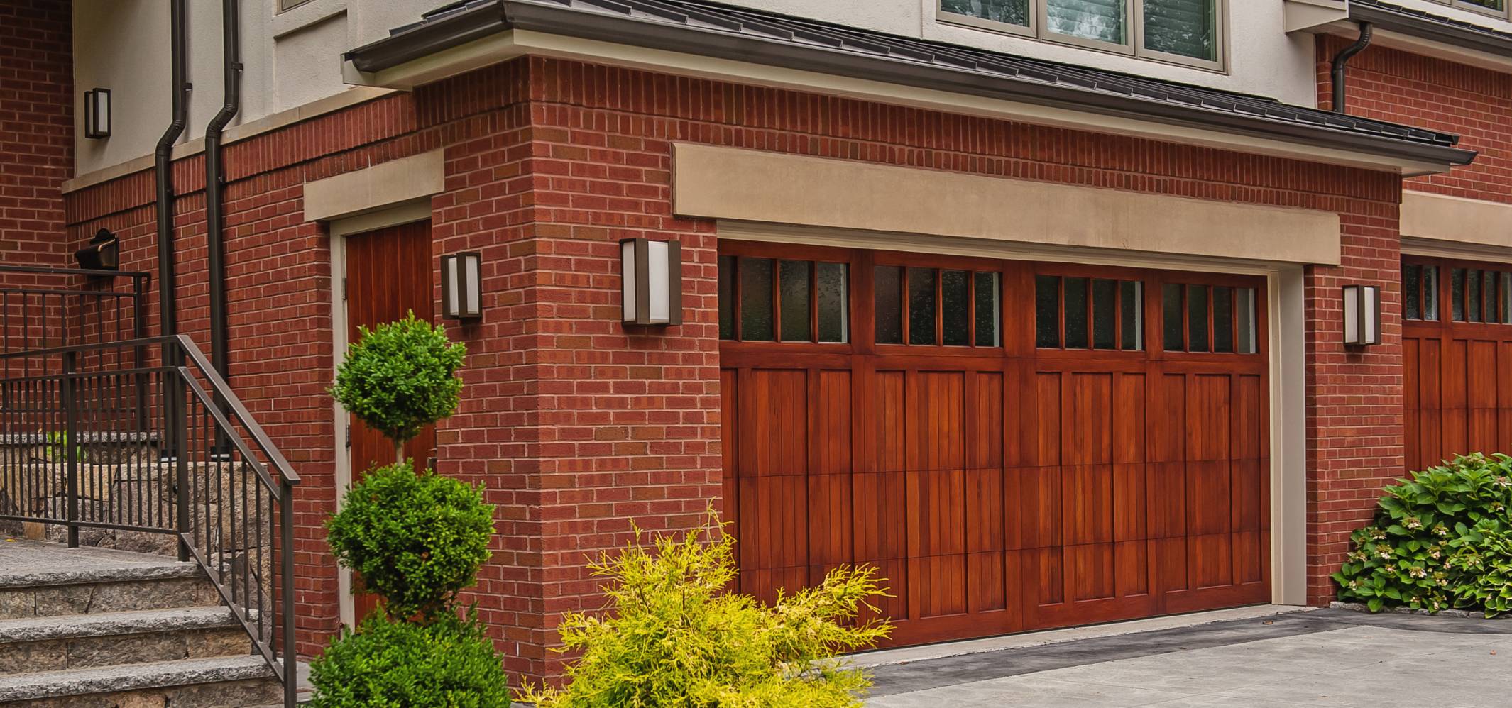Wood Overlay Carriage House in cedar