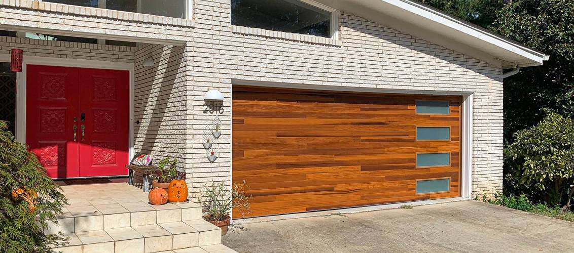 Planks garage door in cedar mid-century house
