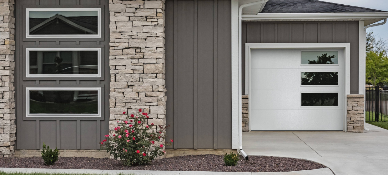 Skyline Flush garage door in white mid-century house