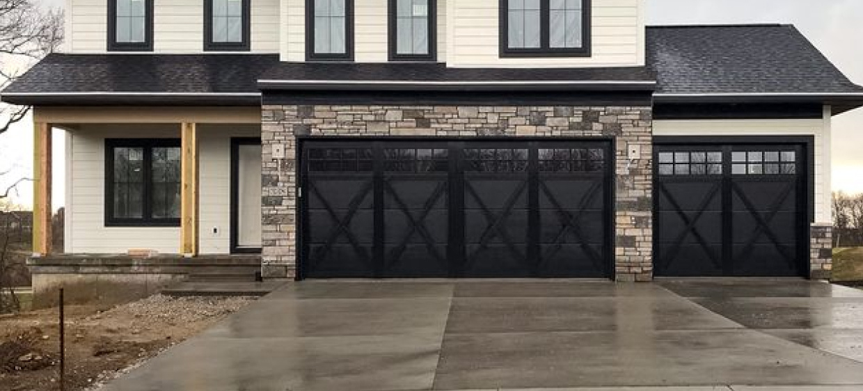 Ranch style garage doors | C.H.I. Garage Doors