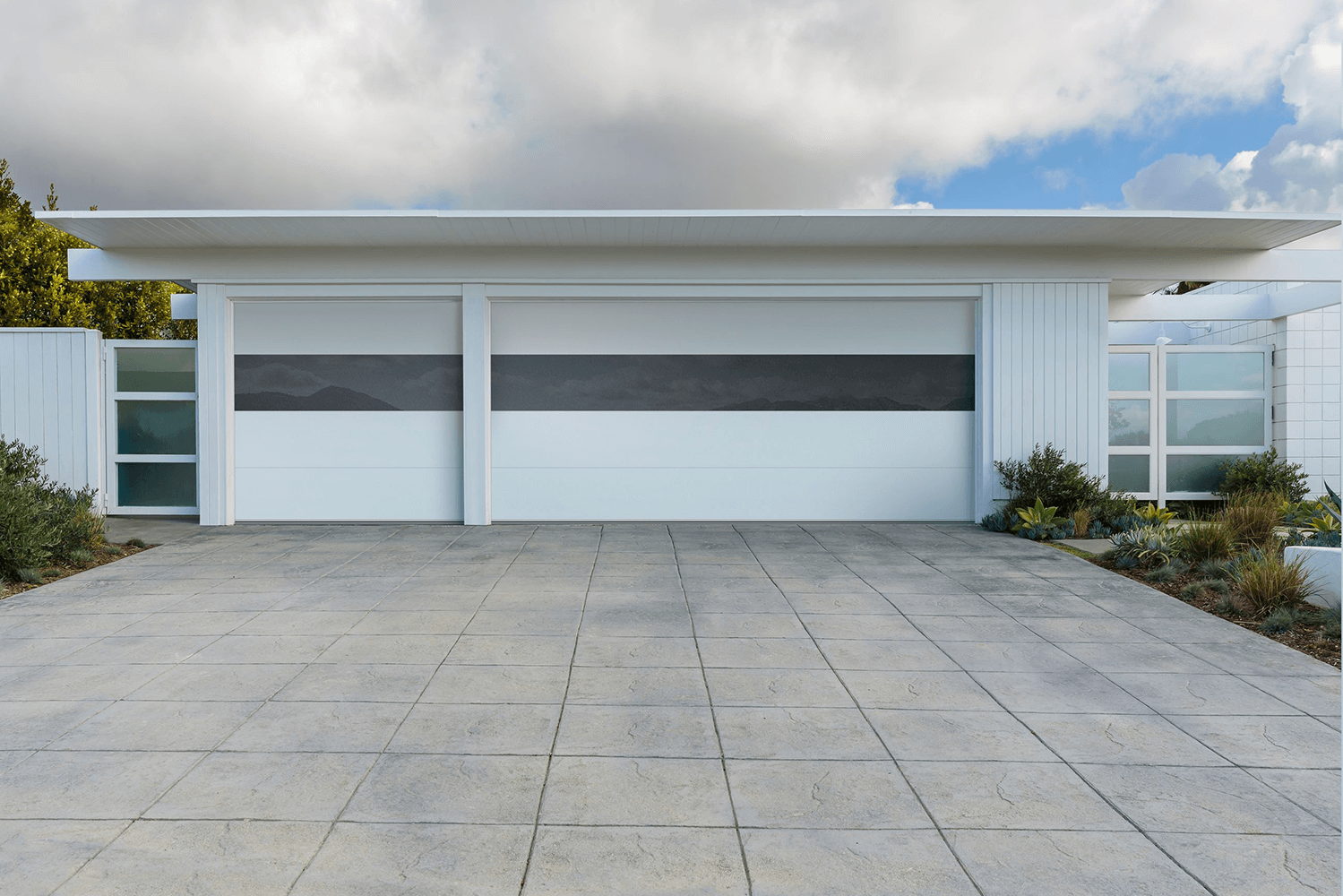 Sterling, Model 2717 shown in Bone White and tinted infinity glass
