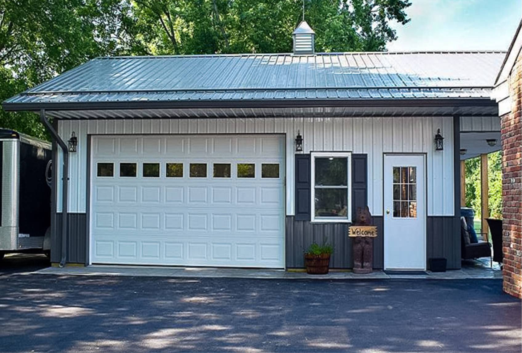 garage door front of pool house-large